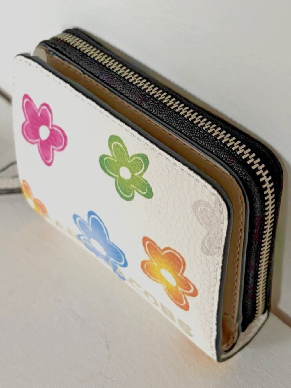 New Marc Jacobs Mini Compact Bifold Wallet Pebble Leather White Multi